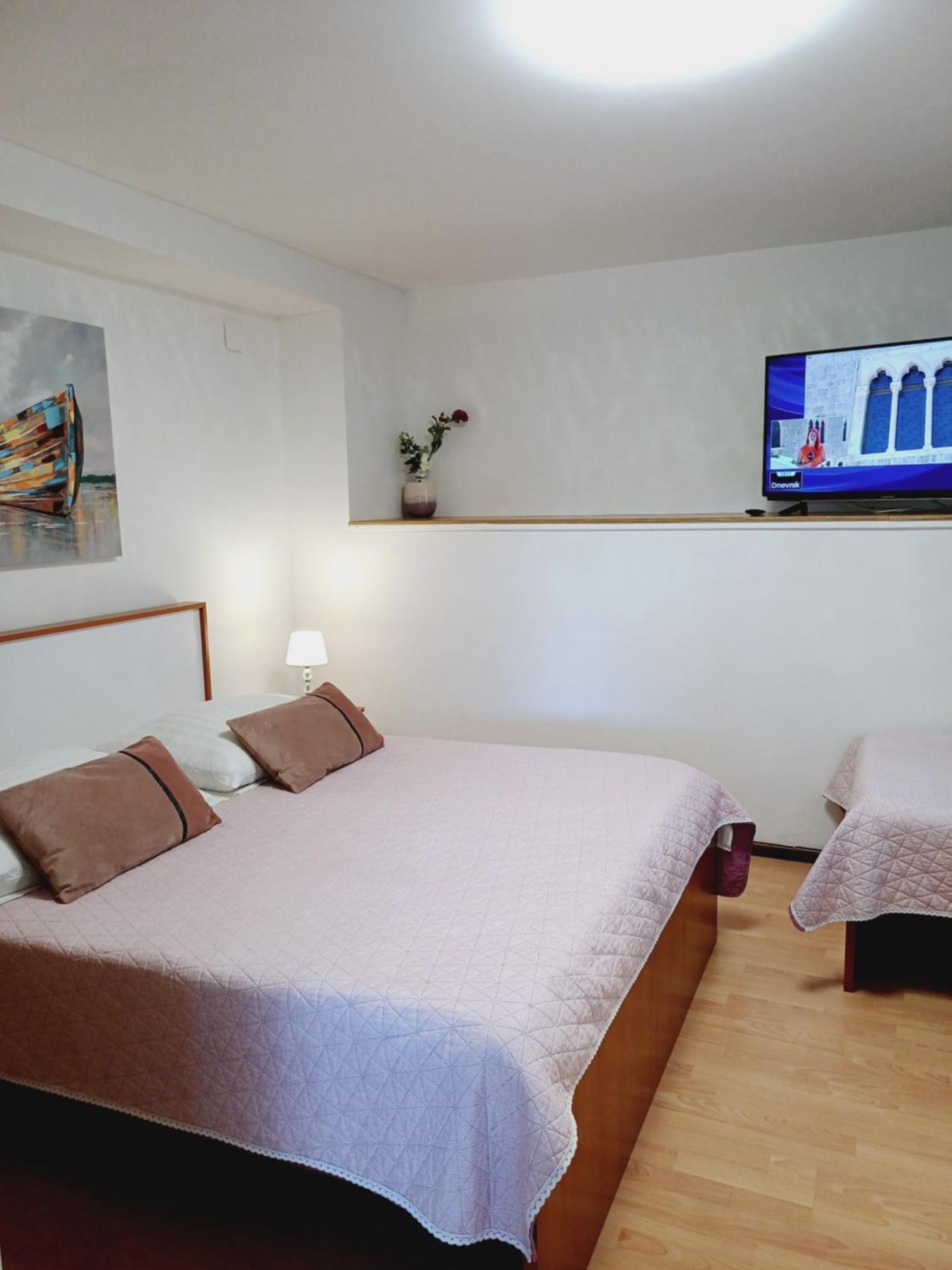 Apartments Jure Miljak Podstrana Exterior foto