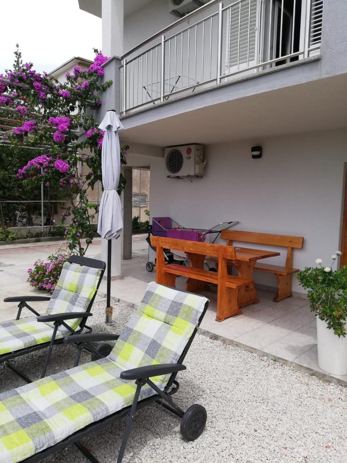Apartments Jure Miljak Podstrana Exterior foto